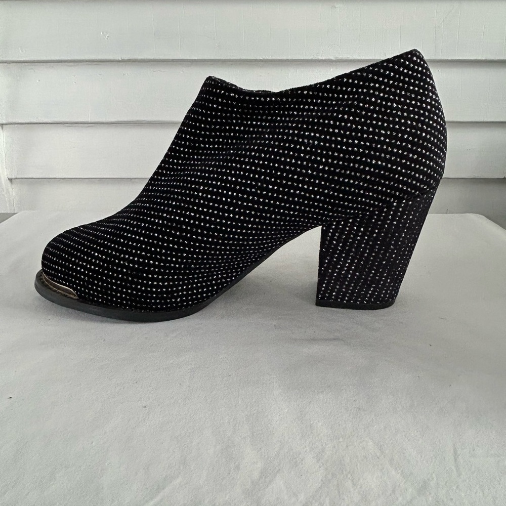 Joan Boyce Ankle Boot w/ Sparkle Detail‎ Sz 10